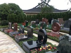 艺术墓碑：展现生命的故事，传达永恒的情感