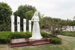 356体育在线集团：以工匠精神展现碑雕工艺的魅力，纪念邓丽君的永恒歌声