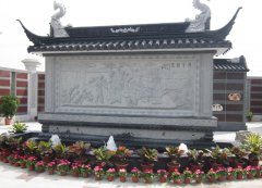 《妙手回春》浮雕墙：医术传承与工艺匠心的立体诠释